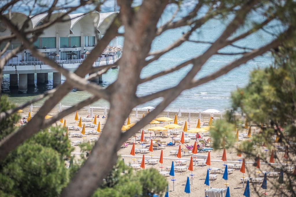 Hotel Luna Ліньяно-Сабб'ядоро Екстер'єр фото